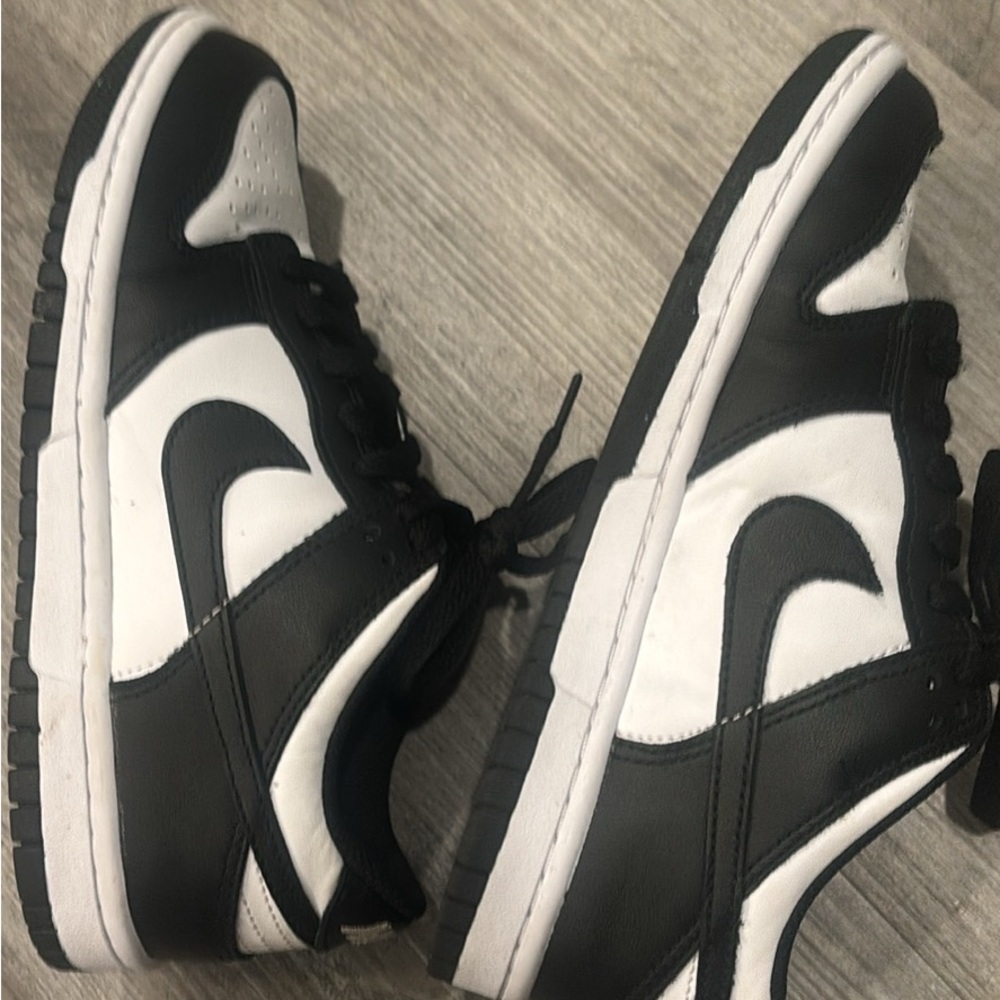 Nike dunks kids size 4